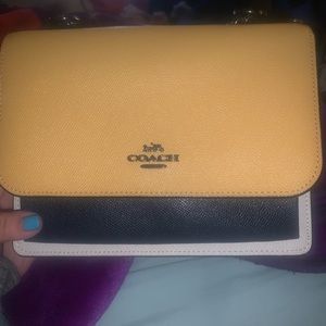 Klare Crossbody